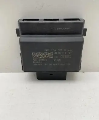 Audi A4 S4 B9 Fuel injection pump control unit/module 8W0906121B