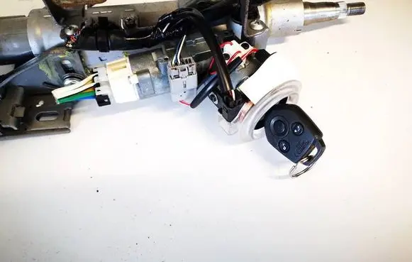 Subaru Legacy Ignition lock