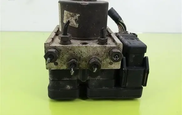Ford Fiesta ABS Pump EGU4F0244J