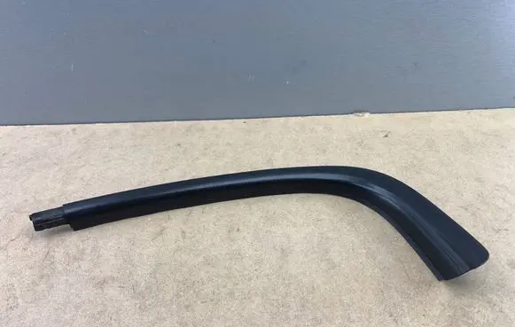 BMW 3 E90 E91 Rear side glass trim 51137117243 7117243