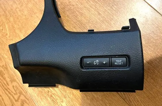 Nissan Qashqai Panel trim 684104EA0A