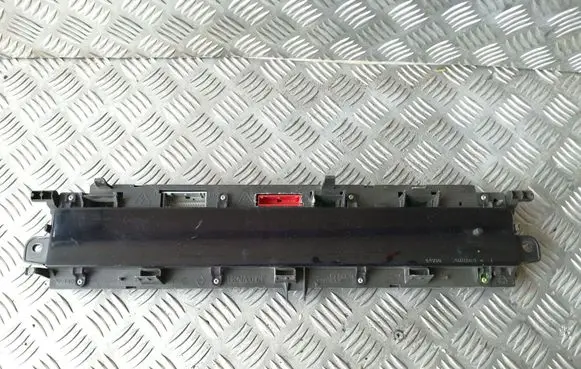 Renault Scenic II - Grand scenic II Speedometer (instrument cluster) P8200461294H 8200461294