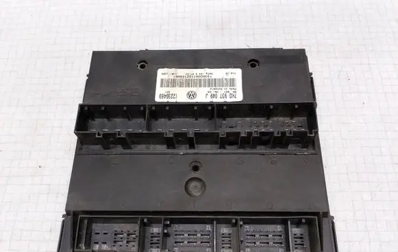 Volkswagen Transporter - Caravelle T5 Comfort/convenience module 7H0937049J 12239469 3350DH11DZ1F4WE