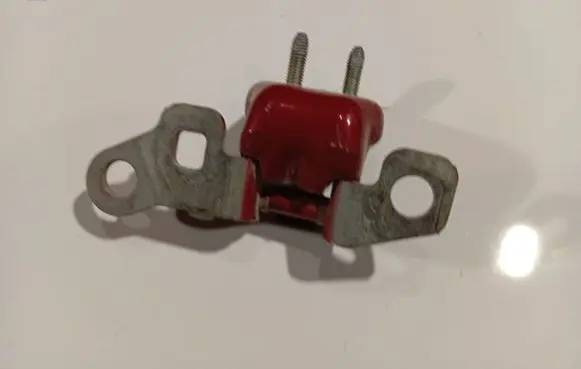 Renault Clio III Rear door lower hinge