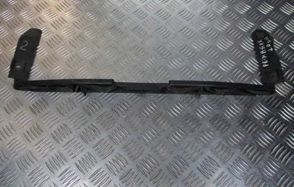 Nissan Primastar Intercooler pipe mounting bracket 
