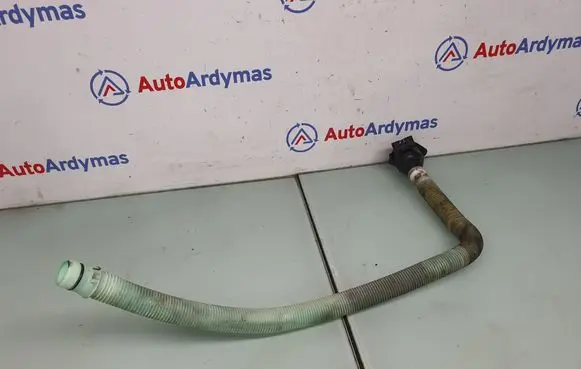 BMW X1 E84 Window washer liquid tank fill tube 7135409 61667135409