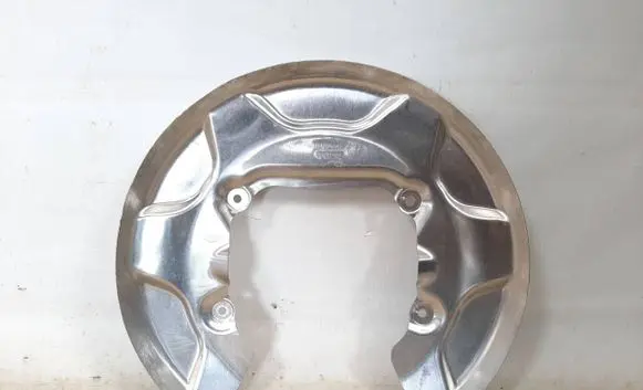 BMW 1 F70 Rear brake disc plate dust cover 6892749 34206892749