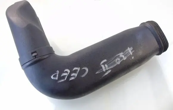KIA Ceed Air intake hose/pipe 28210-A5820