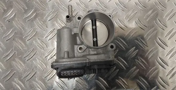 Toyota Verso Throttle valve 220300T050