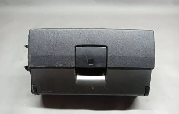 Audi A3 S3 8P Tool box 8P0881578