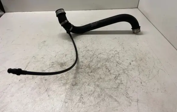 Mercedes-Benz CLS C219 Engine coolant pipe/hose A2115014782