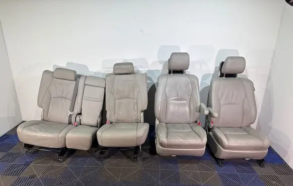 Seat set