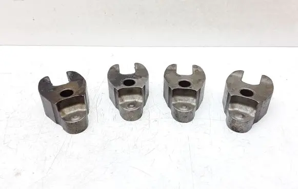 Volvo V70 Fuel Injector clamp holder