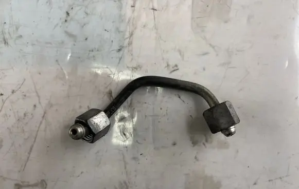 Peugeot 4007 Fuel injector supply line/pipe 