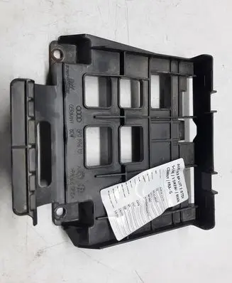 Audi A3 S3 8P Engine control unit holder 8P0906131A