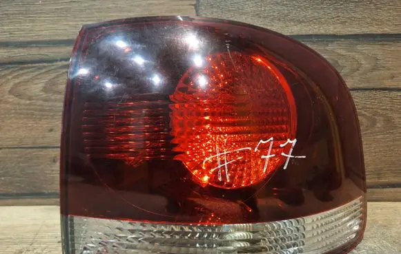 Volkswagen Touareg I Rear/tail lights 28258002 AD64