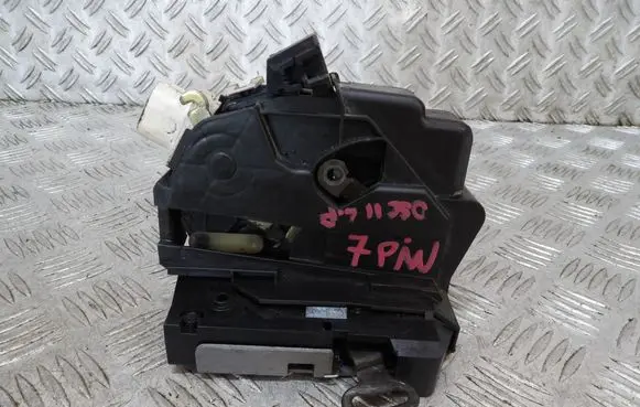 Land Rover Discovery Front door lock