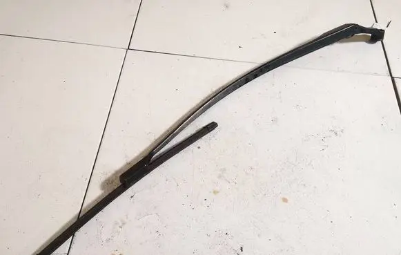 Toyota Avensis T270 Front wiper blade arm 3392126101 97035203