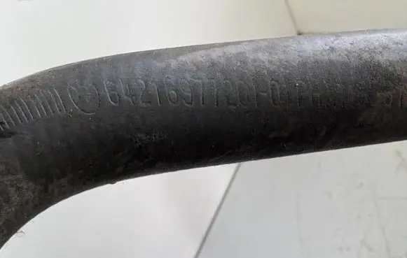 BMW 5 E60 E61 Engine coolant pipe/hose 6977201