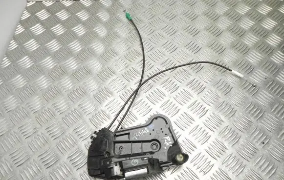 Toyota Corolla E160 E170 Front door lock 7120813