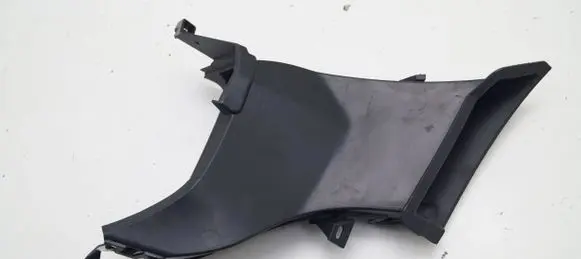 Land Rover Defender Intake resonator 