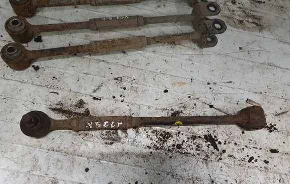 Toyota Avensis T250 Rear upper control arm/wishbone NOCODE