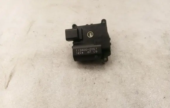Toyota Corolla Verso AR10 Air flap motor/actuator 1138002051 8710602070