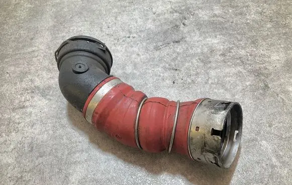 Intercooler hose/pipe