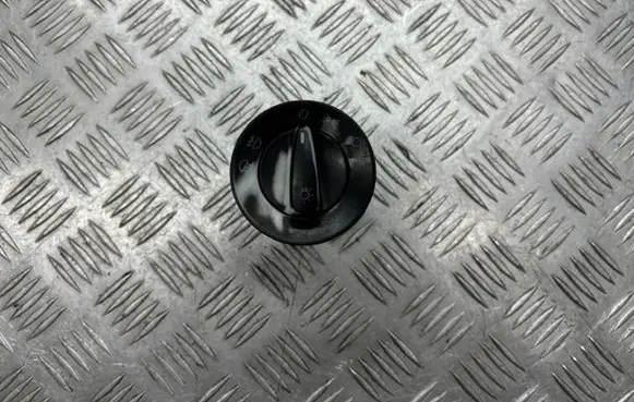 Volkswagen Golf IV Light switch 1C0941531A 04052031