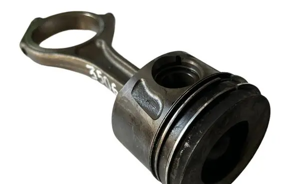 Land Rover Range Rover Sport L494 Piston with connecting rod