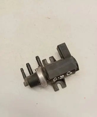Volkswagen Caddy Turbo solenoid valve 1J0906627C