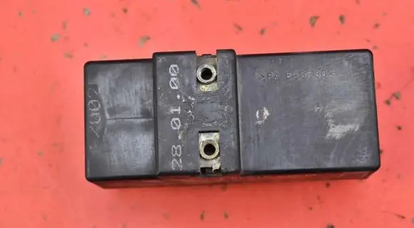 Skoda Fabia Mk1 (6Y) Relay mounting block 1J0919506M