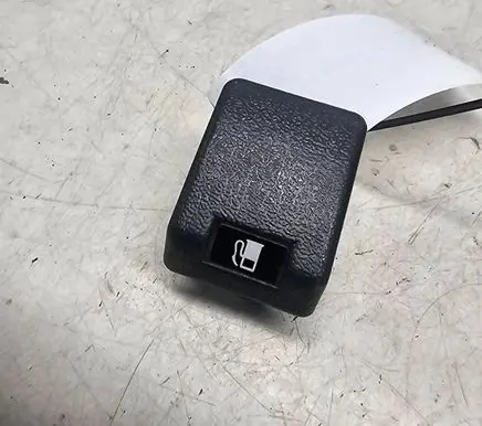 Mitsubishi Pajero Engine bonnet (hood) release handle 
