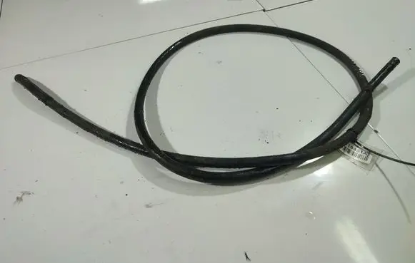 Mercedes-Benz C W203 Engine coolant pipe/hose