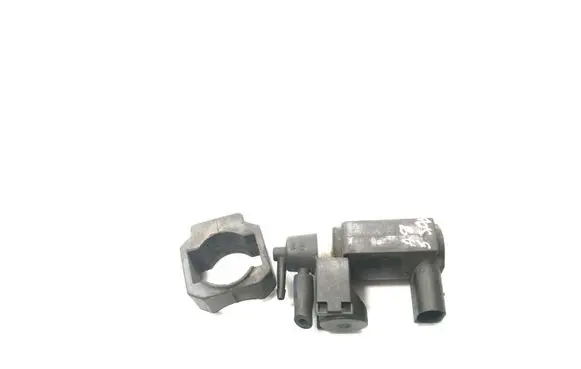 Audi A8 S8 D3 4E Turbo solenoid valve 059906628A 72290315 04T184
