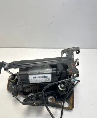 Volvo XC90 Air suspension compressor/pump 32315091AA 15150002063