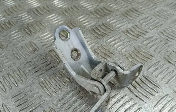 Hyundai Tucson TL Front door upper hinge