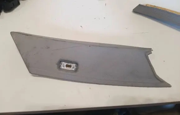 BMW 5 E60 E61 (C) pillar trim 7061343 52107010