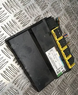 Ford Mondeo Mk III Comfort/convenience module 1S7T15K600LB 2152001 E1197RA000001