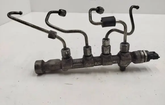 Opel Insignia A Fuel main line pipe 55576177 882499 0445214221