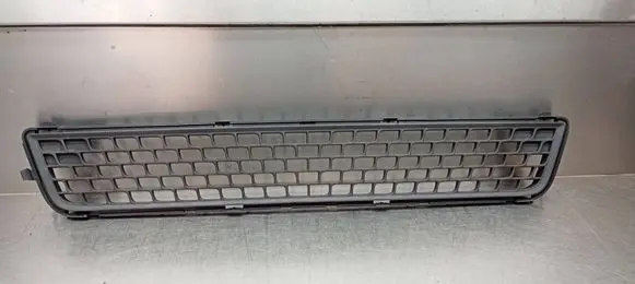 Volvo V70 Front bumper lower grill 30763113 30678636