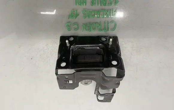 Citroen C3 Aircross Gearbox mounting bracket 9801521580
