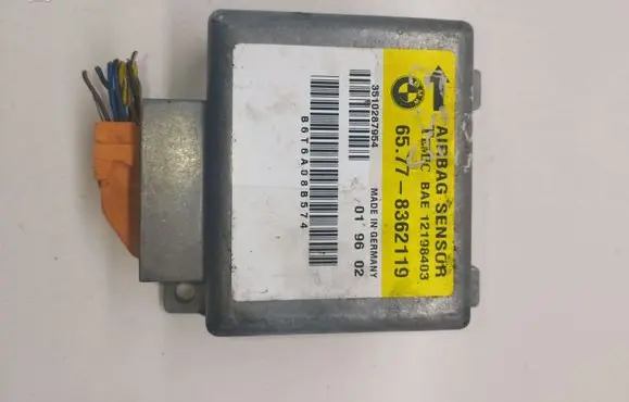 BMW 5 E39 Airbag control unit/module 12198403 65778362119 B6T5K16C5J2