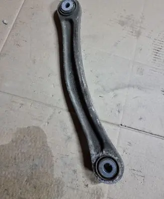 Volkswagen Touareg I Rear upper control arm/wishbone NOCODE