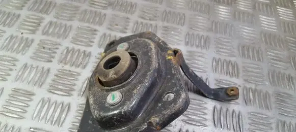 Peugeot 307 Engine mount bracket 96230491