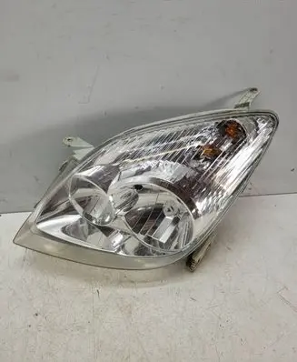 Toyota Corolla Verso E121 Headlight/headlamp 0821211F9L