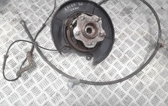 Nissan Qashqai Rear wheel hub spindle/knuckle 