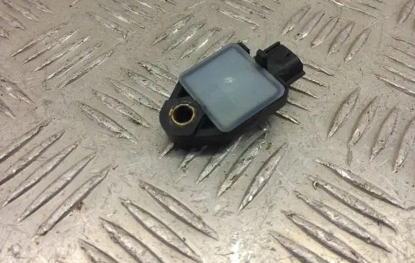 Hyundai i30 Airbag deployment crash/impact sensor 95930-A6000