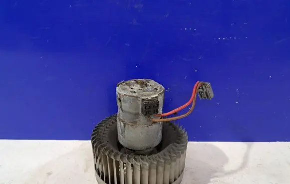 Volvo V70 Heater fan/blower 31320393