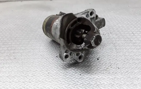Mazda 3 I Starter motor M000T91381